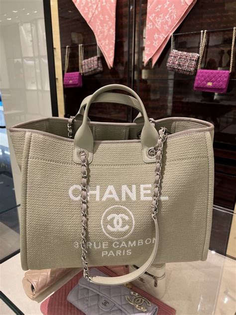 chanel deauville tote 2022.